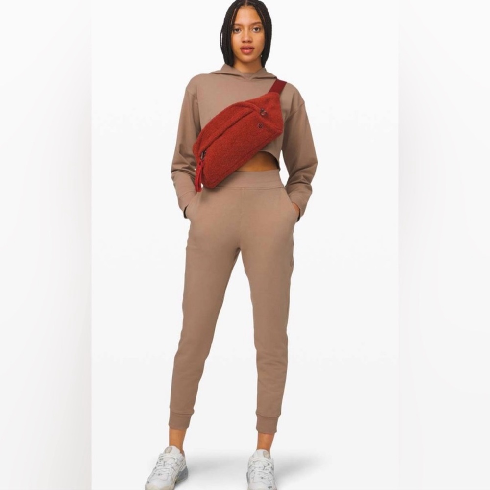 Lululemon On The Beat Belt Bag Sherpa